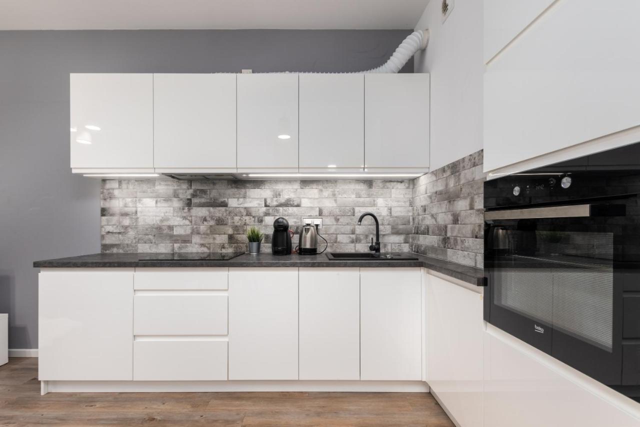 Rakowska 14A 1 Bedroom By Homeprime 华沙 外观 照片
